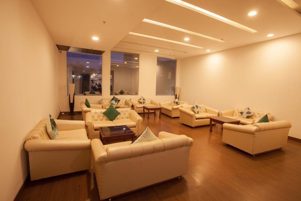Velvet Clarks Exotica Hotel Zirakpur Eksteriør billede