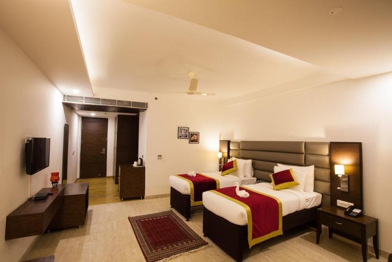 Velvet Clarks Exotica Hotel Zirakpur Eksteriør billede